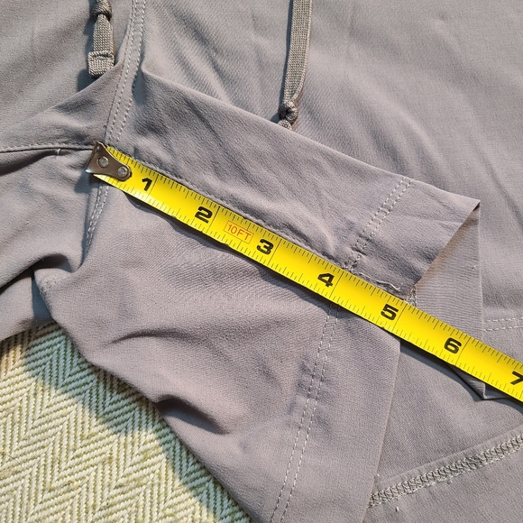 Columbia Women's Omni-Shield Outdoor Active Beige Short size 16 - Picture 13 of 13